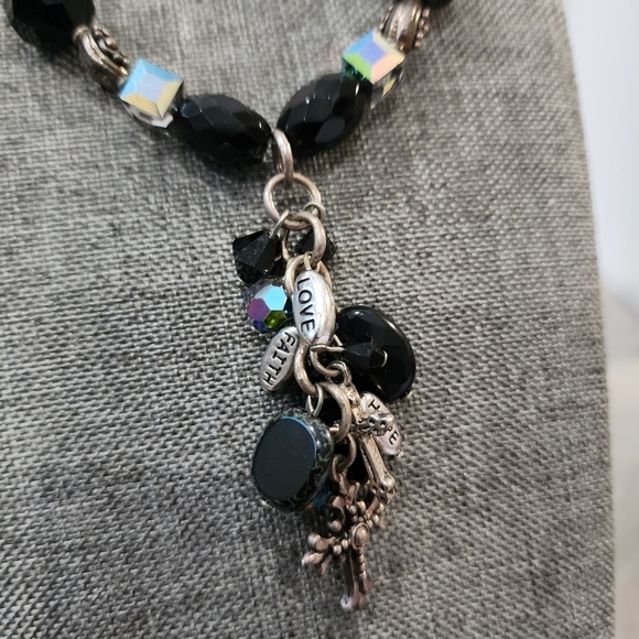 Faith hope love drop necklace - Picture 4 of 9